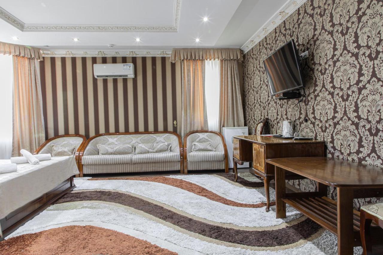 Nur M Tashkent Exterior foto