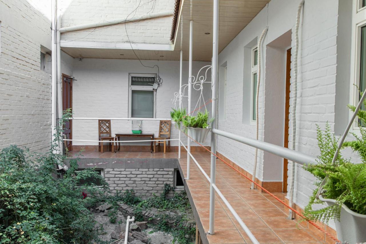 Nur M Tashkent Exterior foto