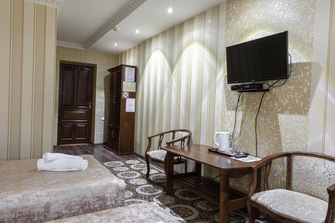 Nur M Tashkent Exterior foto