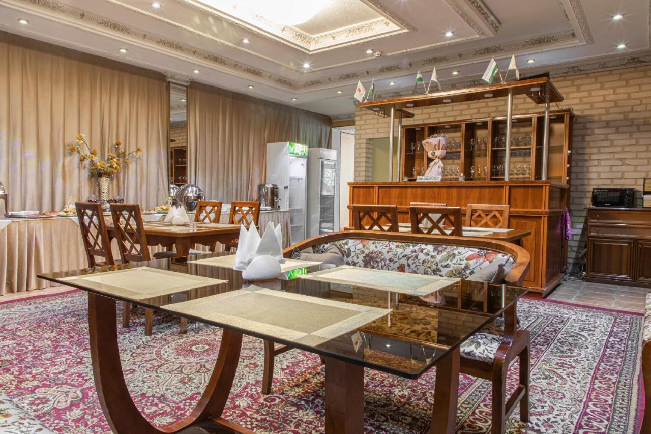 Nur M Tashkent Exterior foto